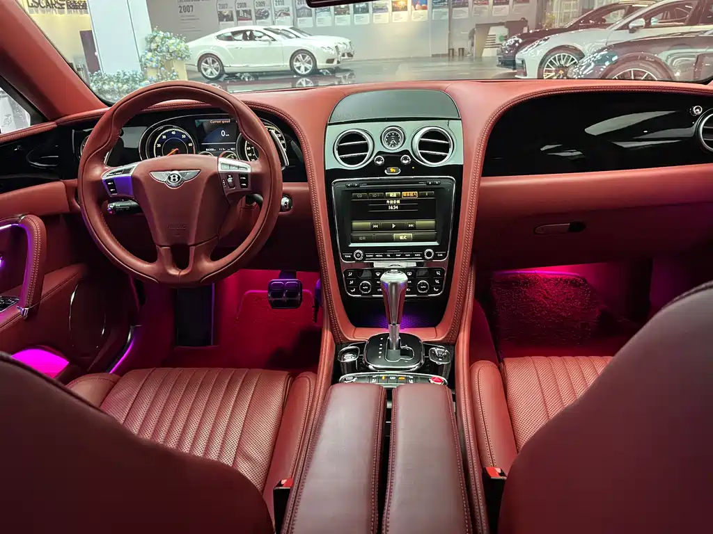Bentley Flying Spur 2017 — фото 14