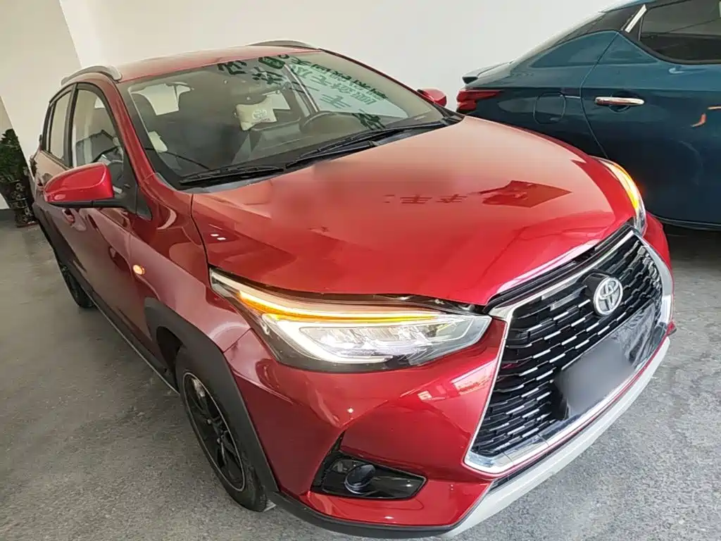 Toyota Yaris L 2021