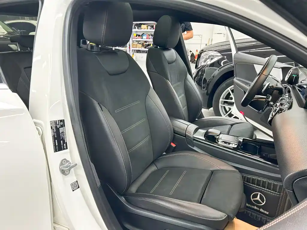 Mercedes-Benz A-Class 2019 — фото 16