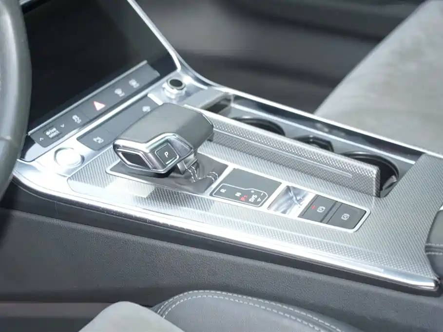 Audi A6L New Energy 2021 — фото 12