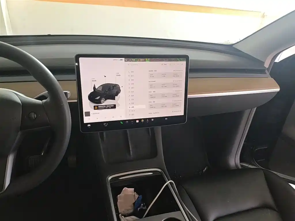 Tesla Model Y 2022 — фото 13