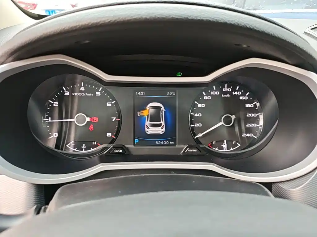 Geely Emgrand GS 2018 — фото 12