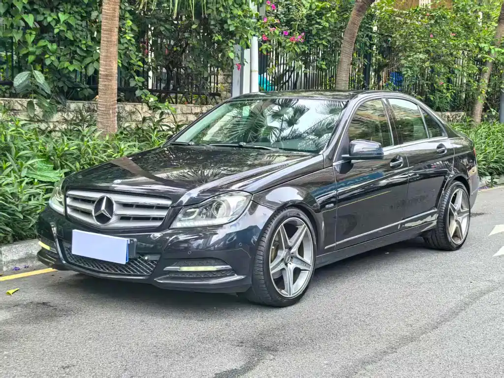 Mercedes-Benz C-Class 2011 — фото 1