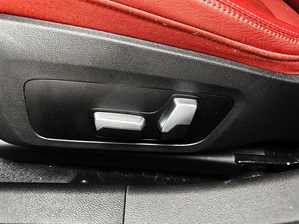 BMW 3 Series 2023 — фото 11