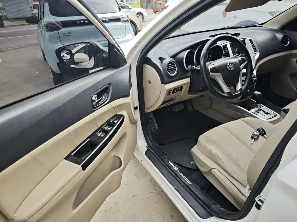 Changan Escape 2015 — фото 16