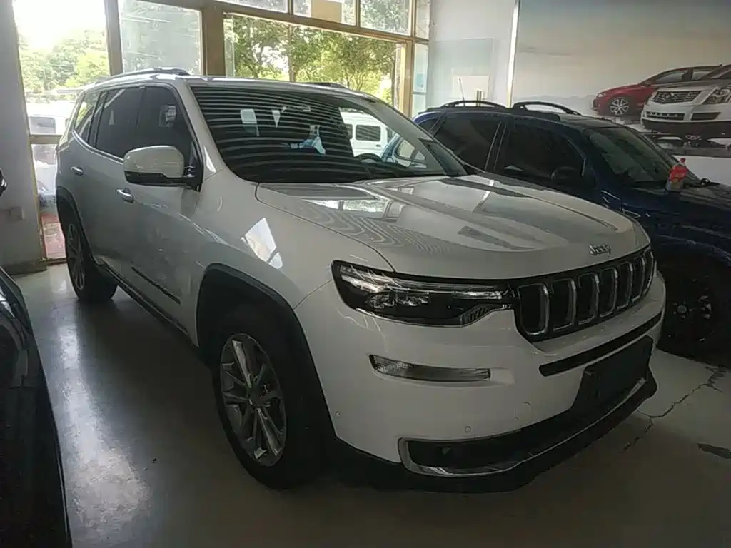 Jeep Grand Commander 2019 — фото 4