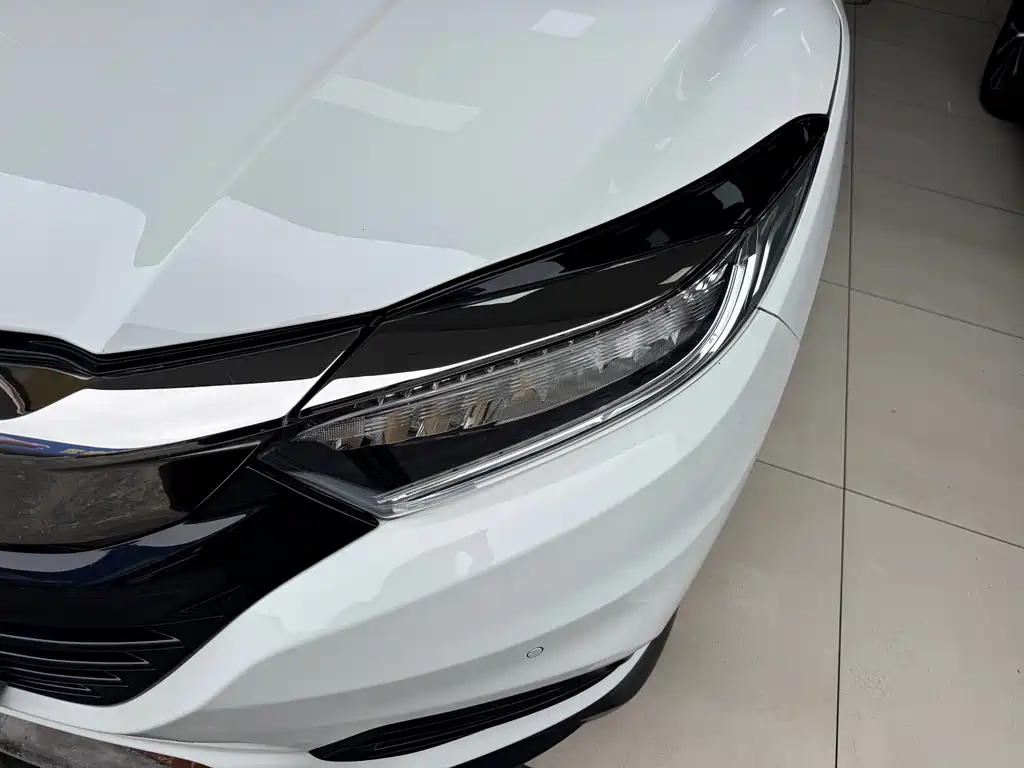 Honda Vezel 2021 — фото 10