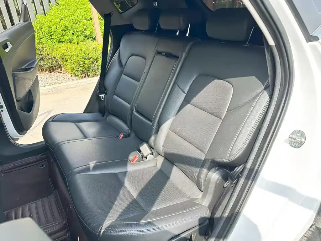 Hyundai Tucson 2017 — фото 13