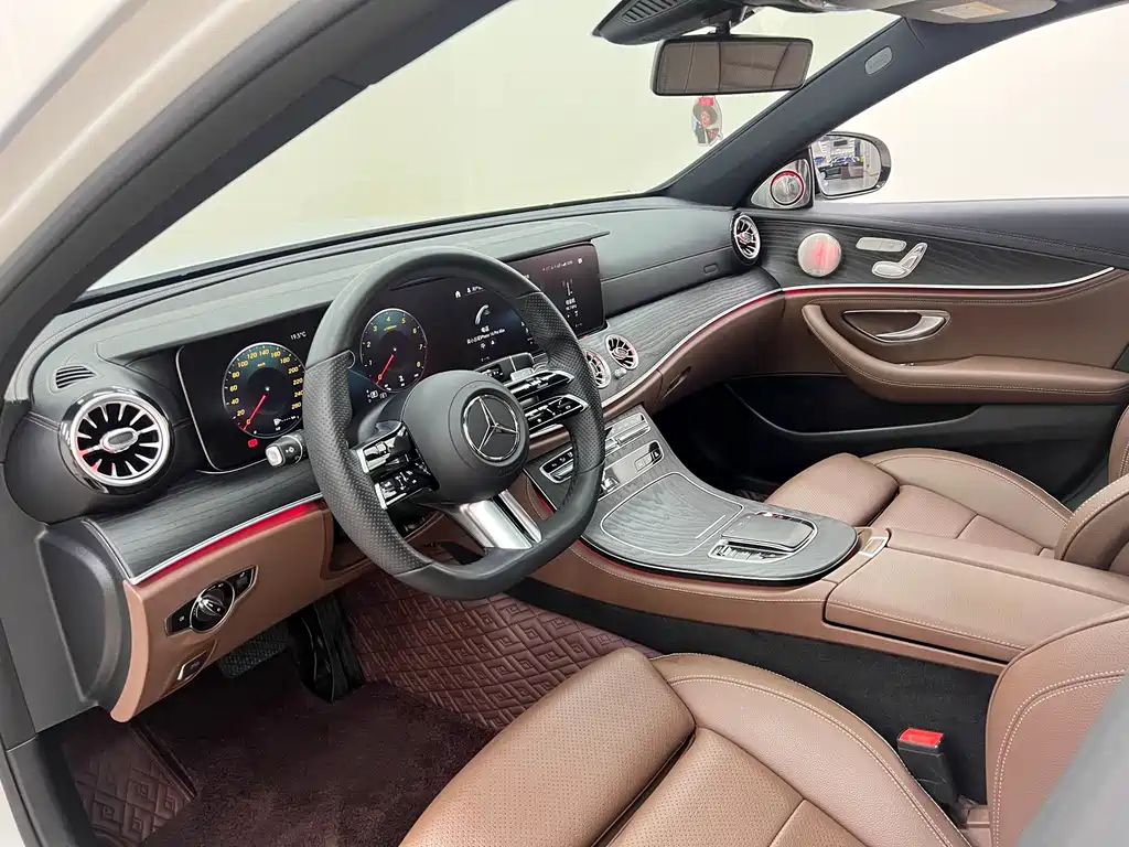 Mercedes-Benz E-Class 2022 — фото 15