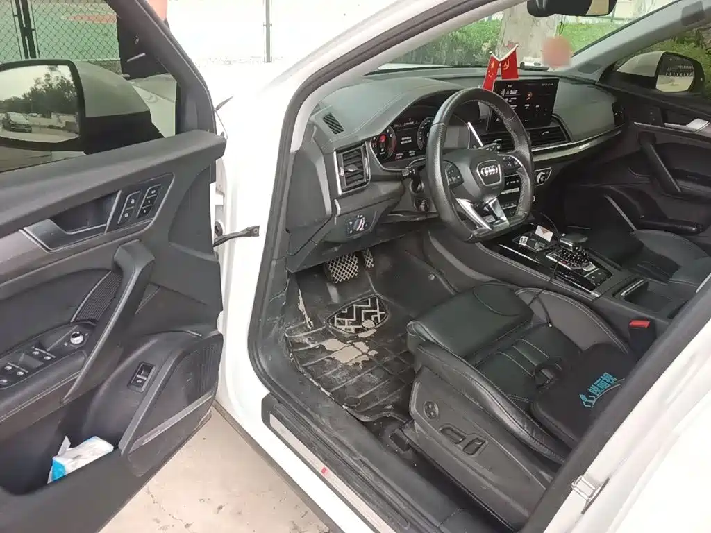 Audi Q5L 2022 — фото 12
