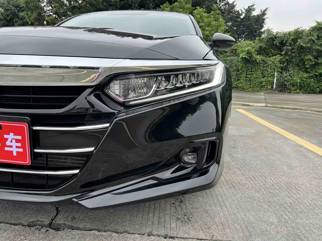 Honda Accord 2022 — фото 9