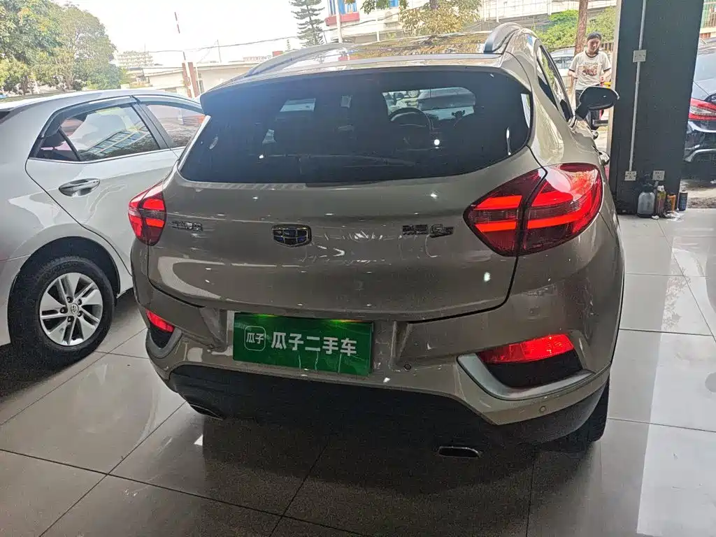 Geely Emgrand GS 2017