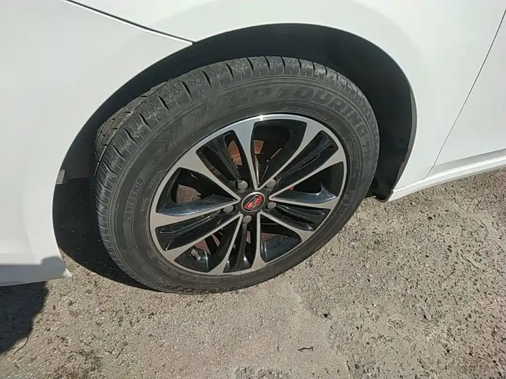 Roewe i6 Classic 2019 — фото 25