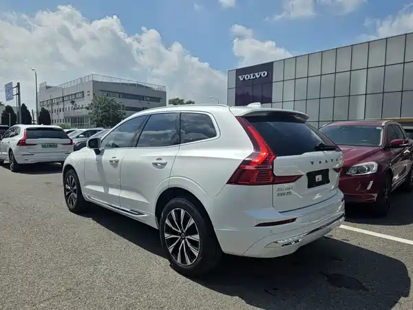 Volvo XC60 2022
