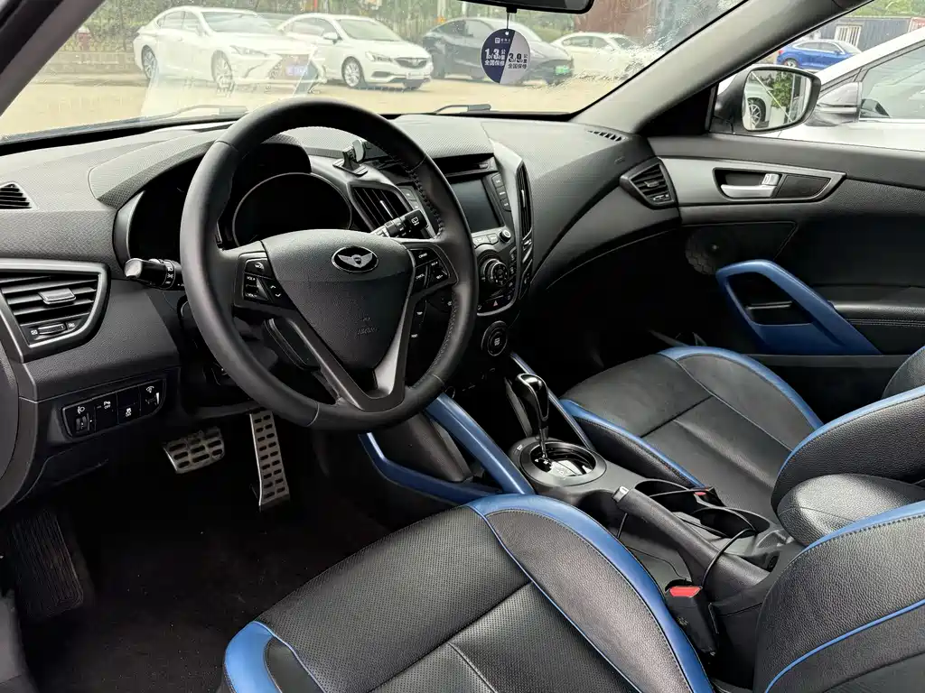 Hyundai Veloster 2015 — фото 7