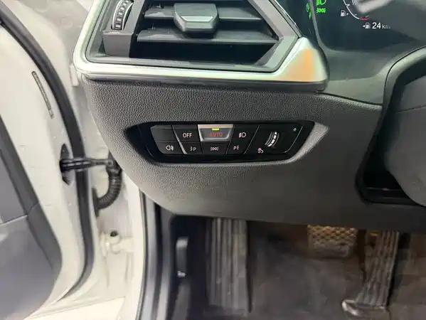 BMW 3 Series 2021