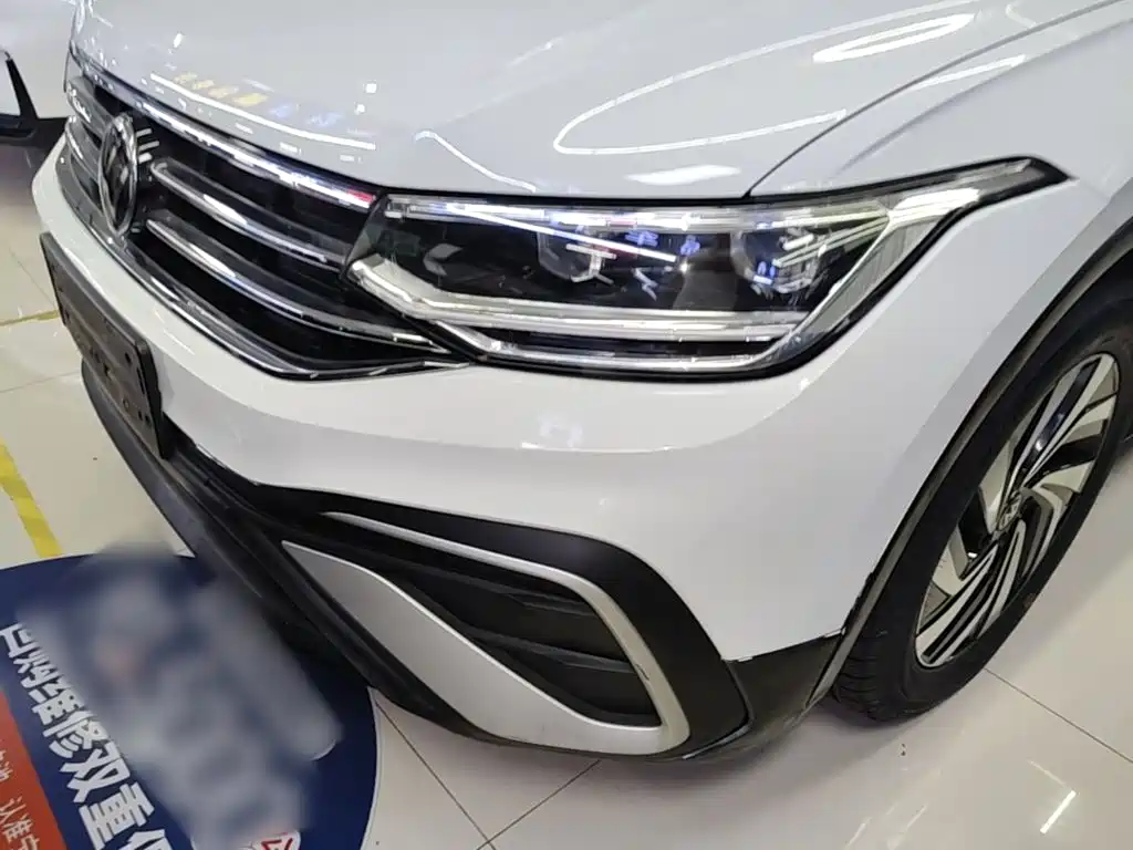 Volkswagen Tiguan L 2022 — фото 24