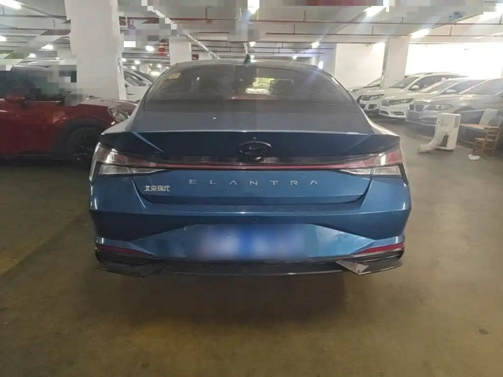 Hyundai Elantra 2021