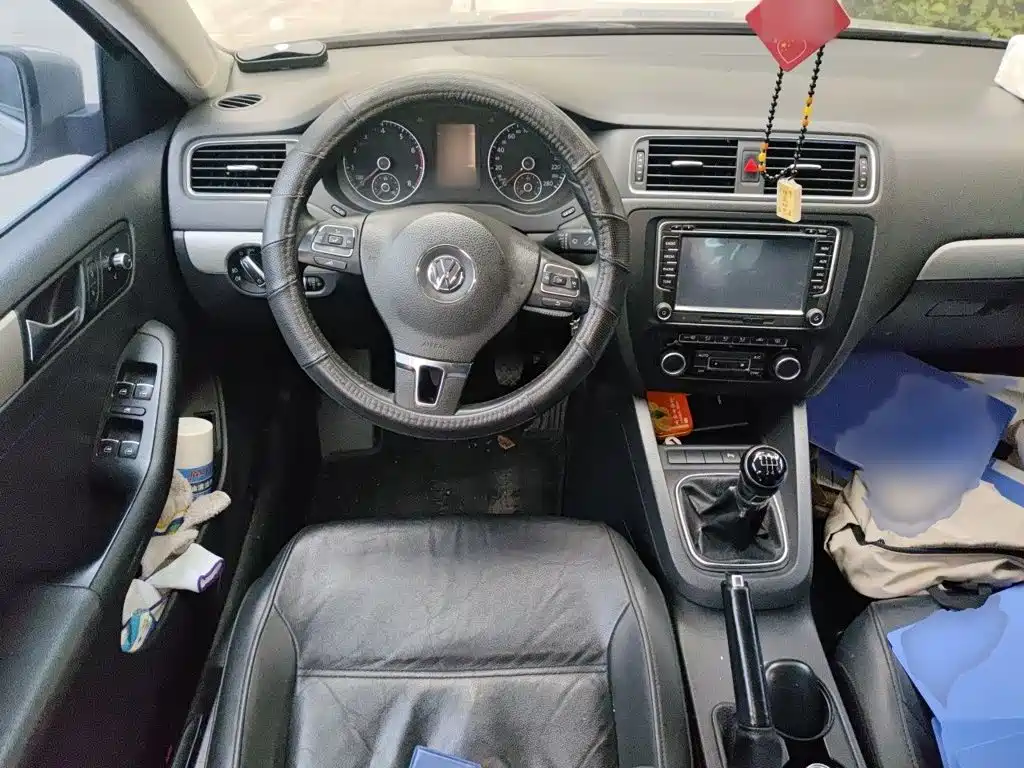 Volkswagen Sagitar 2014