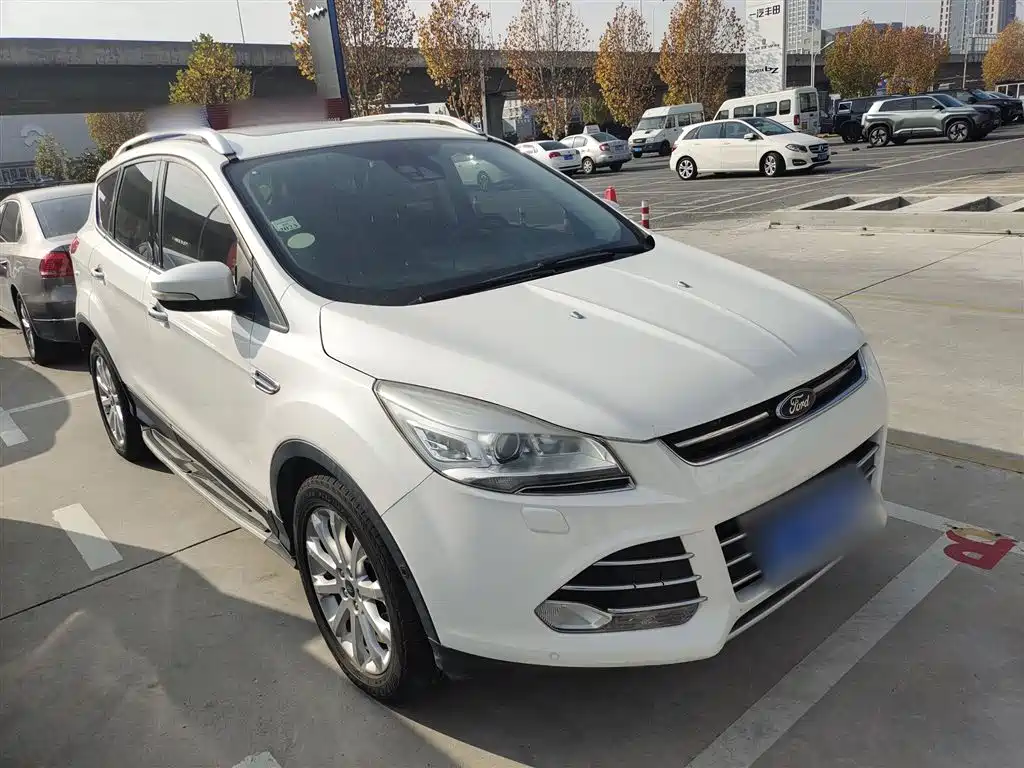 Ford Kuga 2015 — фото 4
