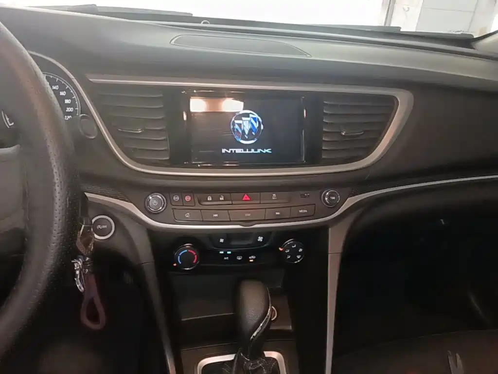 Buick Excelle 2020 — фото 13