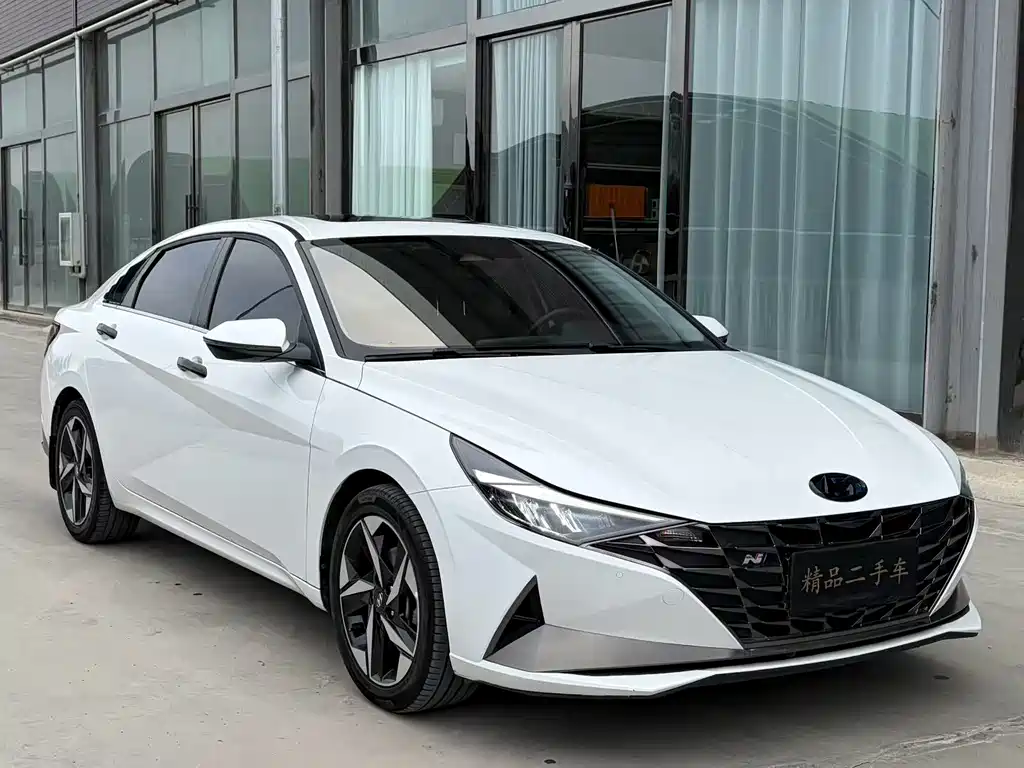 Hyundai Elantra 2021 — фото 3