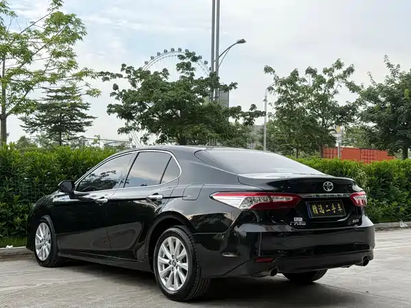 Toyota Camry 2021