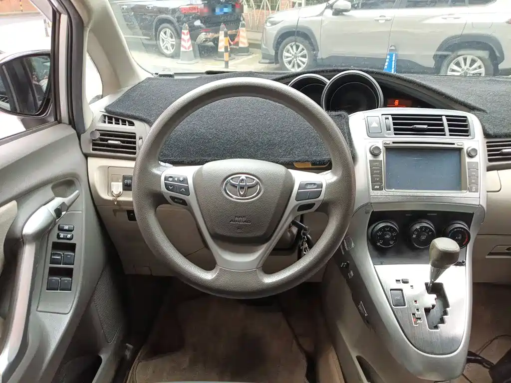 Toyota Verso 2015