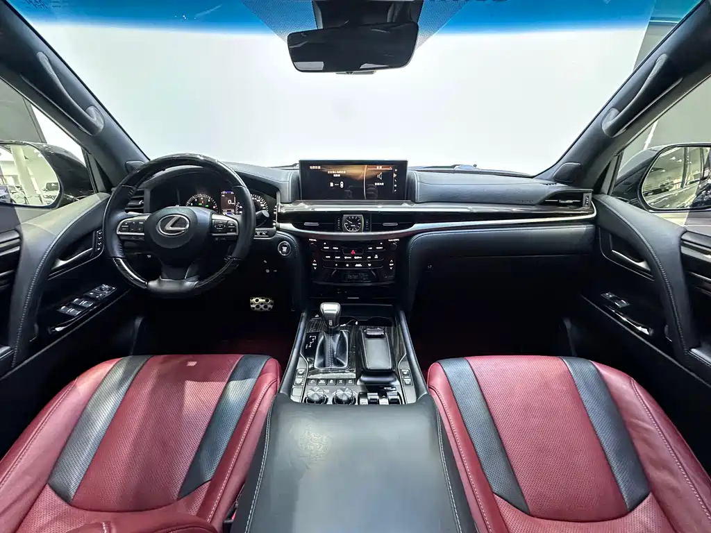 Lexus LX 2019 — фото 13