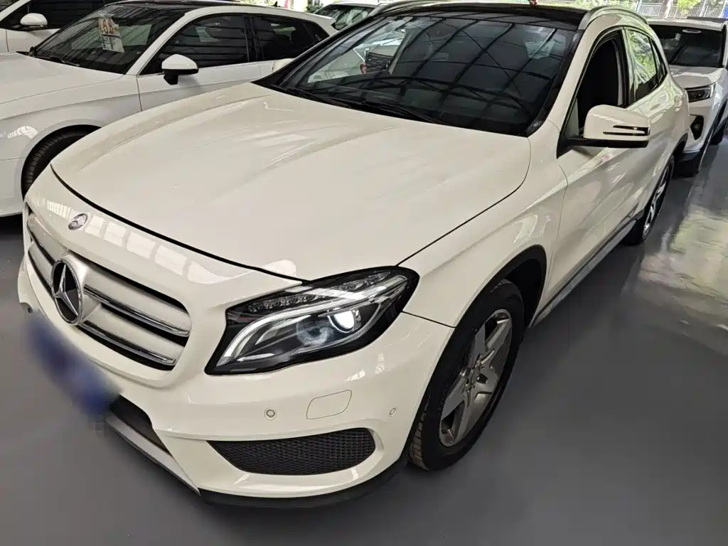 Mercedes-Benz GLA 2015