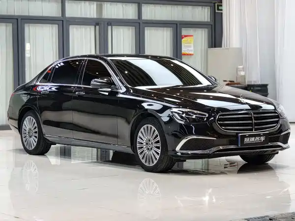 Mercedes-Benz E-Class 2022