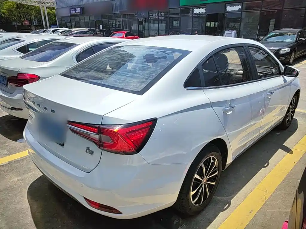Roewe i5 2020
