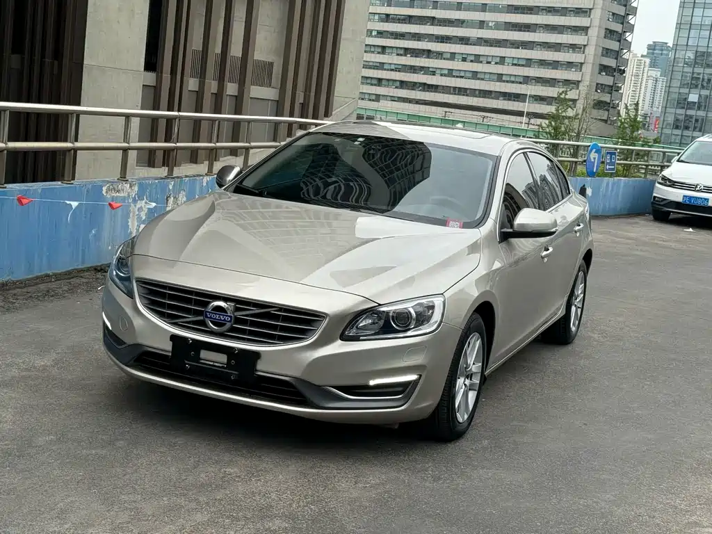 Volvo S60 2017 — фото 3