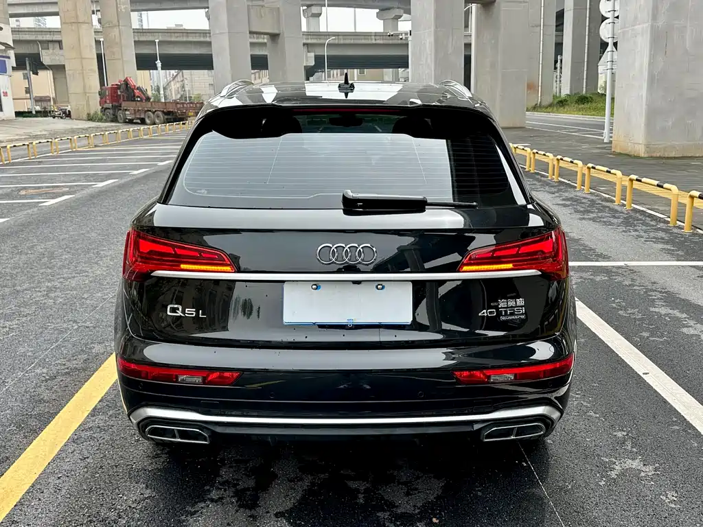 Audi Q5L 2023 — фото 6