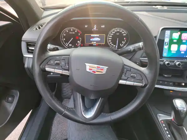 Cadillac CT4 2023