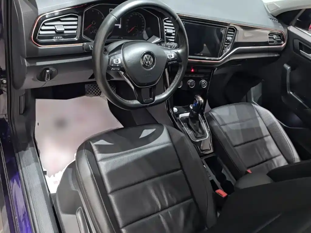 Volkswagen T-Roc 2019 — фото 10