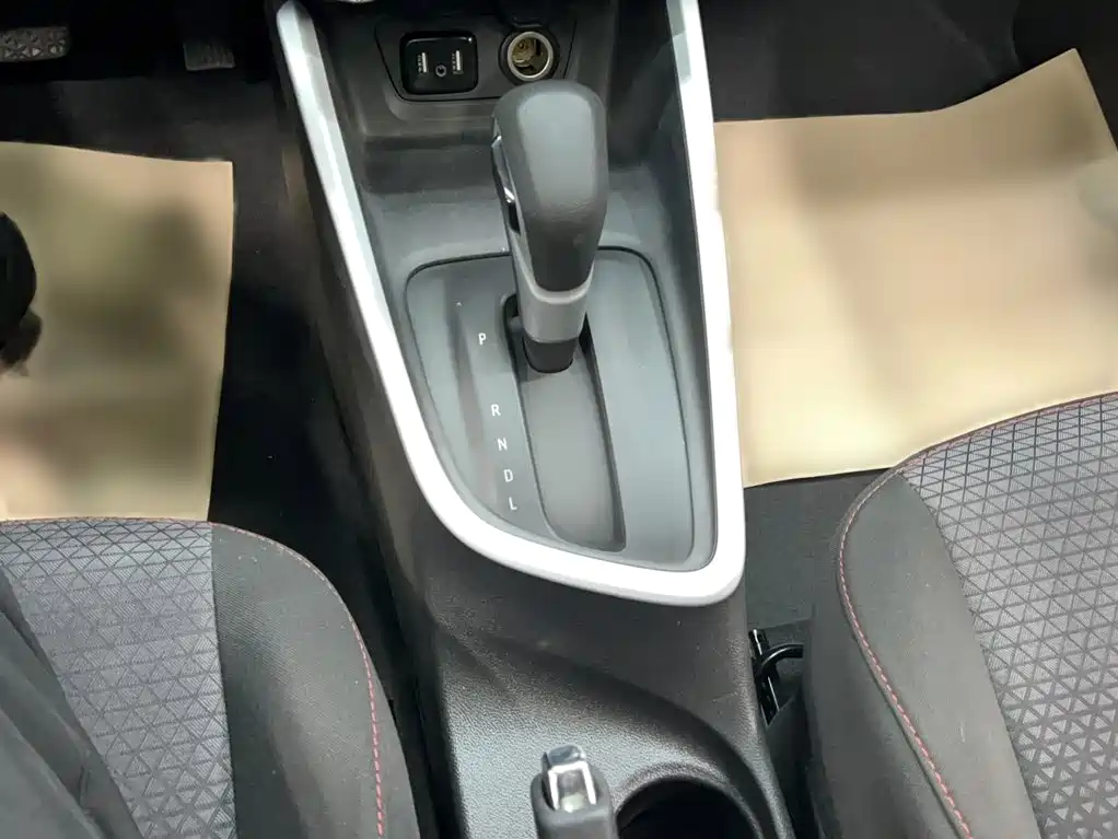 Chevrolet Cavalier 2020 — фото 16