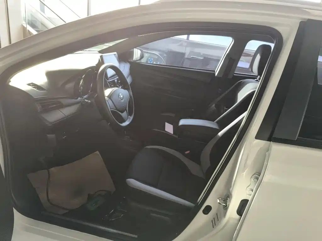 Toyota Yaris L 2020