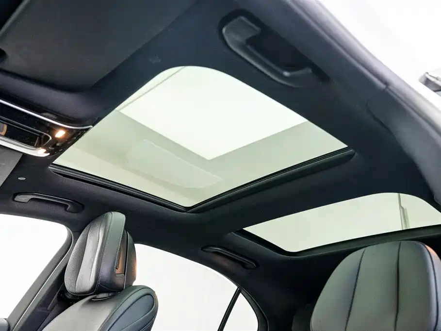 Mercedes-Benz C-Class 2022 — фото 23
