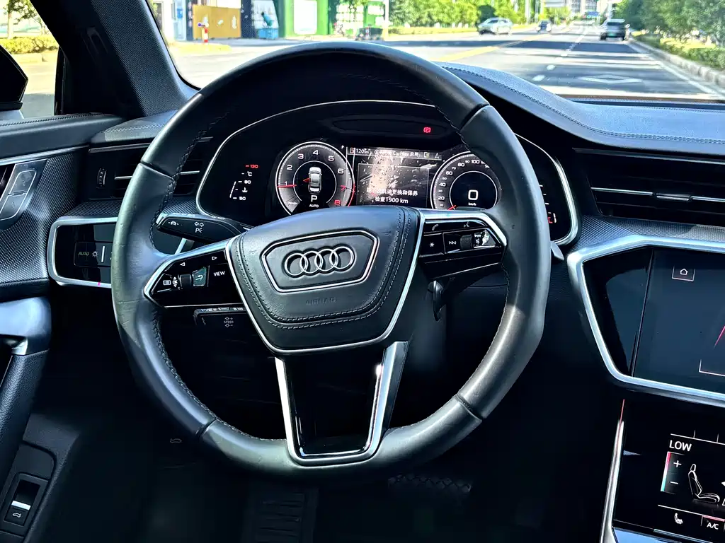 Audi A6L 2025 — фото 14