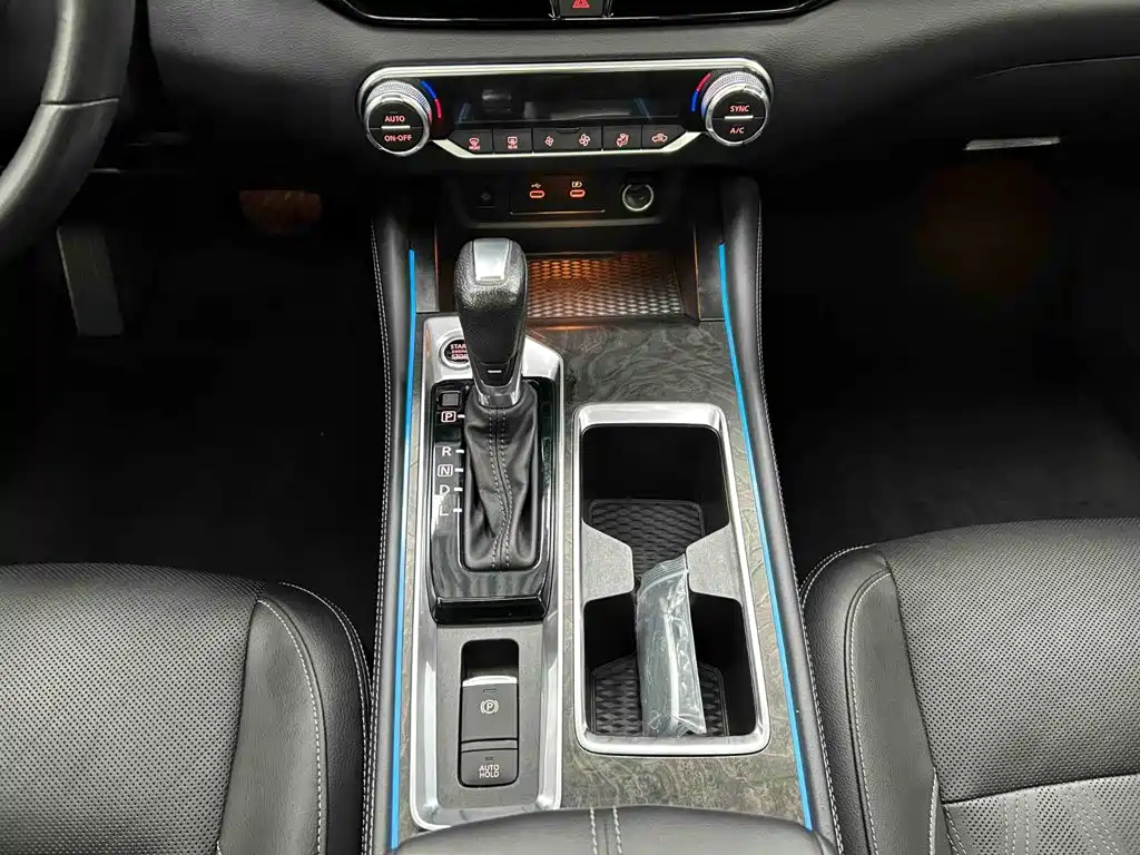 Nissan Teana 2022