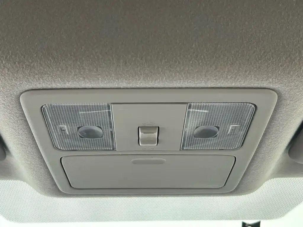 Nissan Tiida 2014 — фото 16