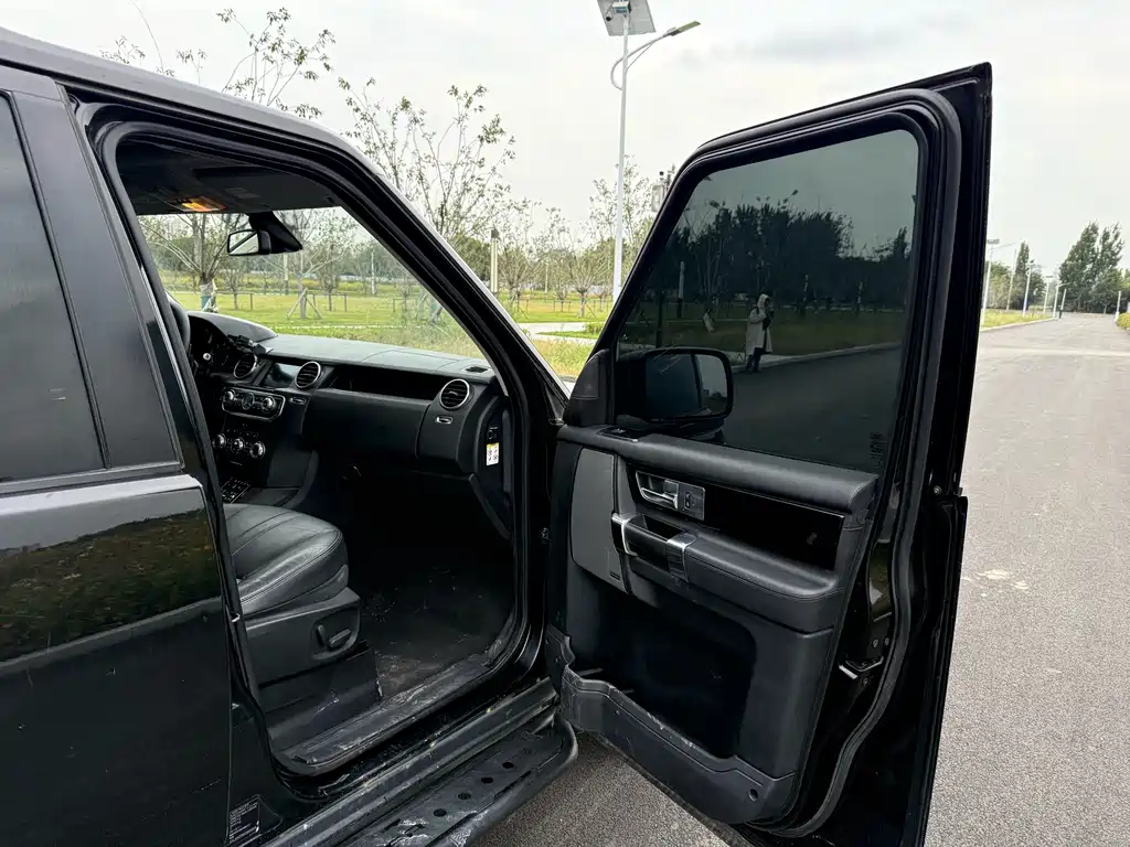 Land Rover Discovery 2013 — фото 14