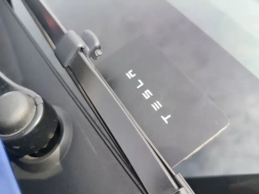 Tesla Model Y 2022 — фото 9