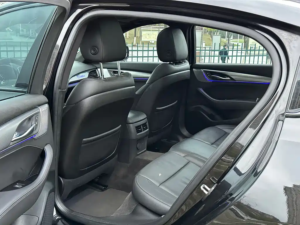 Cadillac CT5 2020 — фото 11