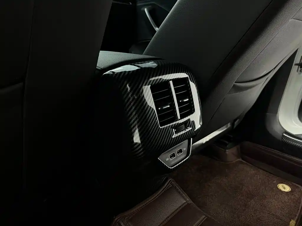 Volkswagen T-Roc 2022 — фото 19