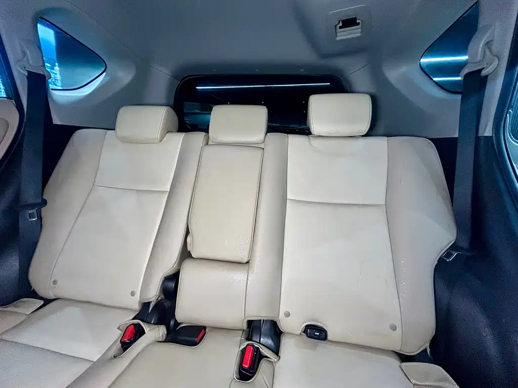 Toyota RAV4 2016 — фото 24