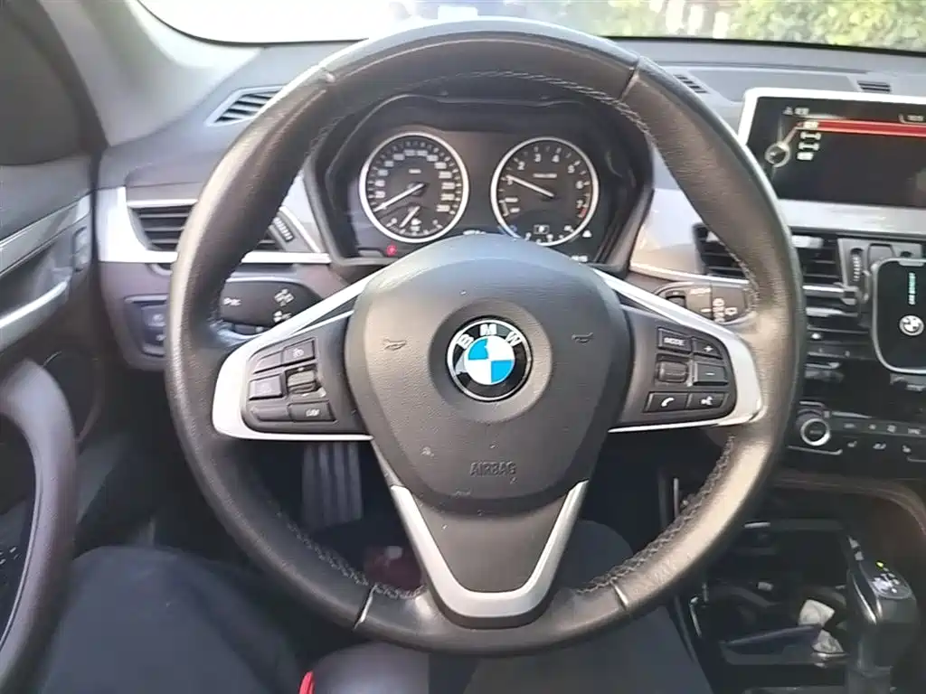 BMW X1 2016 — фото 11