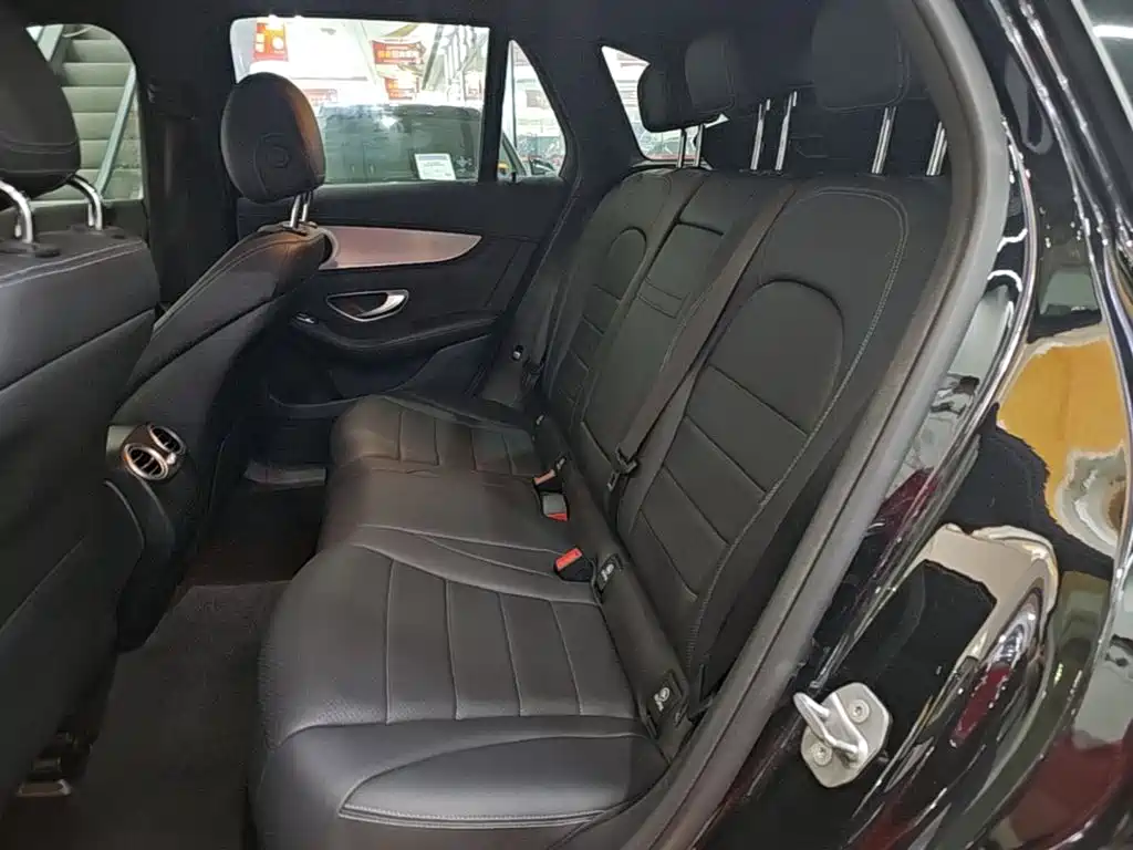 Mercedes-Benz GLC 2018 — фото 13