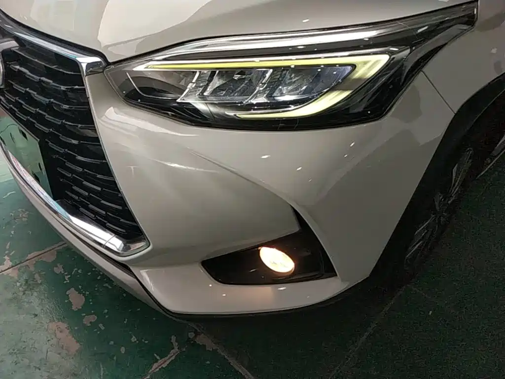 Toyota Yaris L 2021 — фото 18